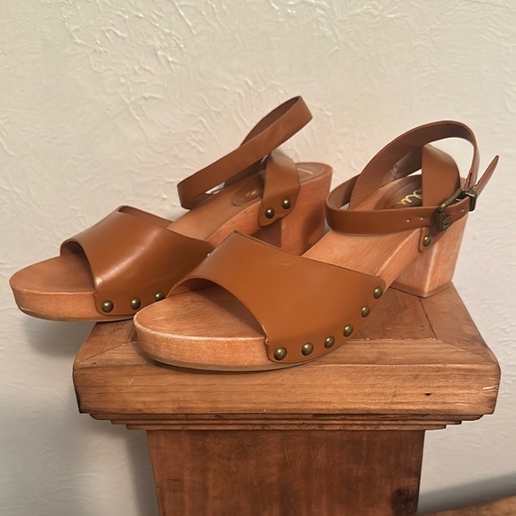 Lulu's Brown Leather Mules with Wooden Platform Size 9 - Picture 5 of 8